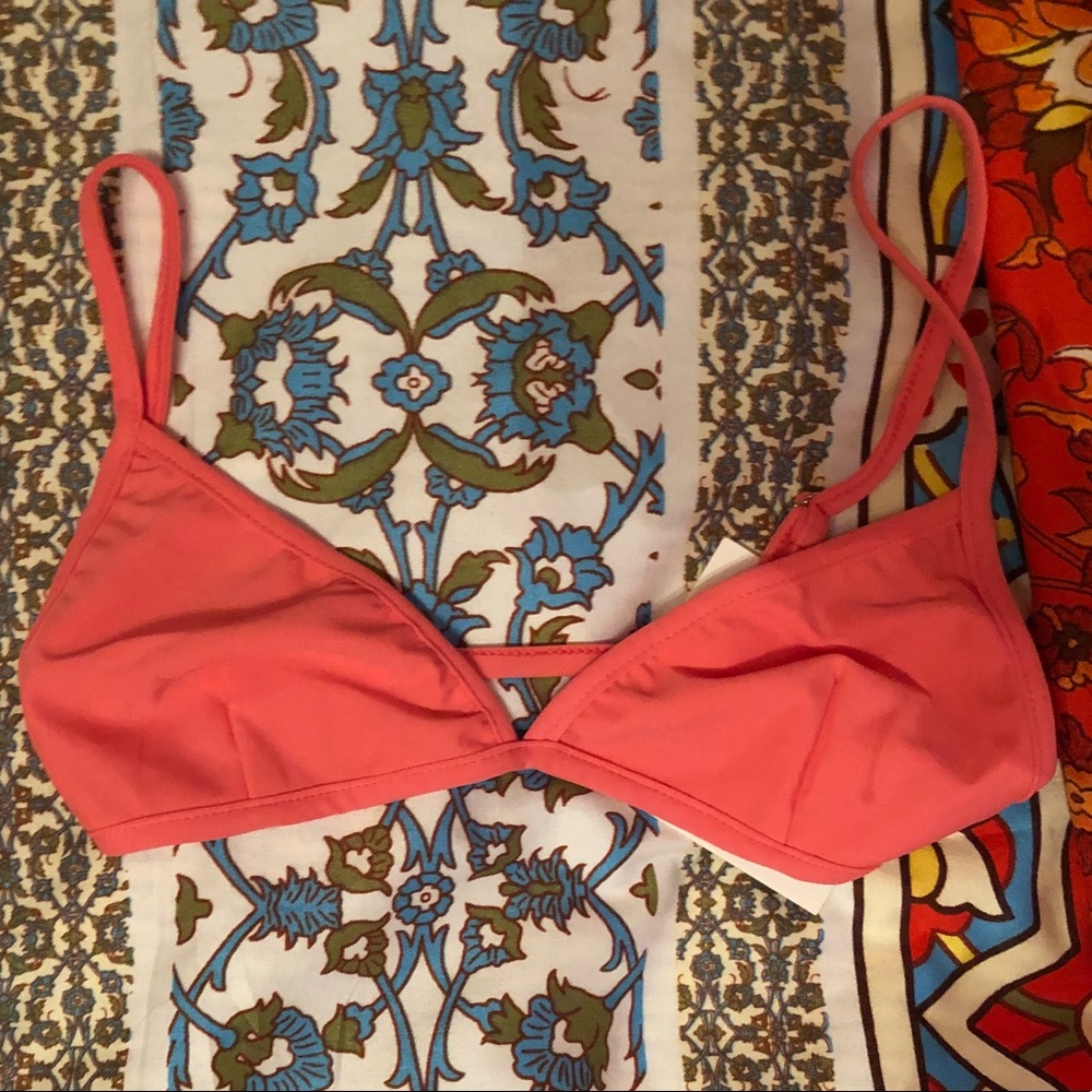 NWT pink bikini top